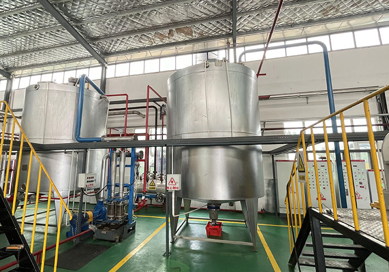 自動(dòng)加熱攪拌除砂機(jī)